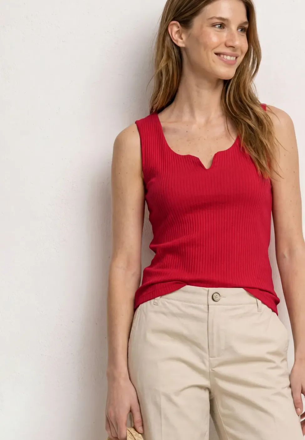 Basic Top mit Herzausschnitt