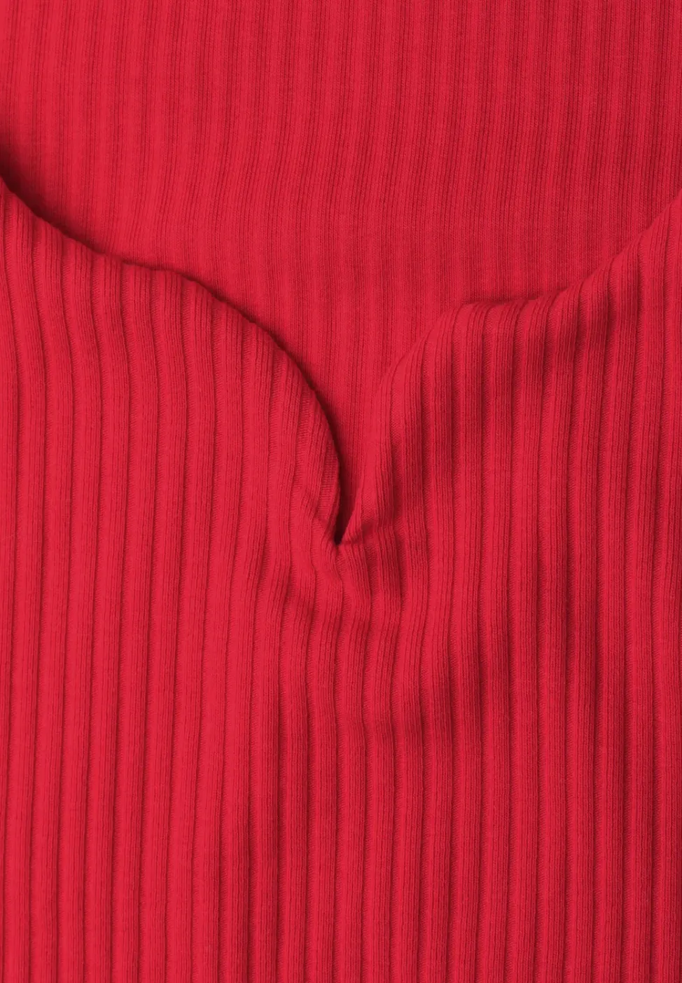 Basic Top mit Herzausschnitt