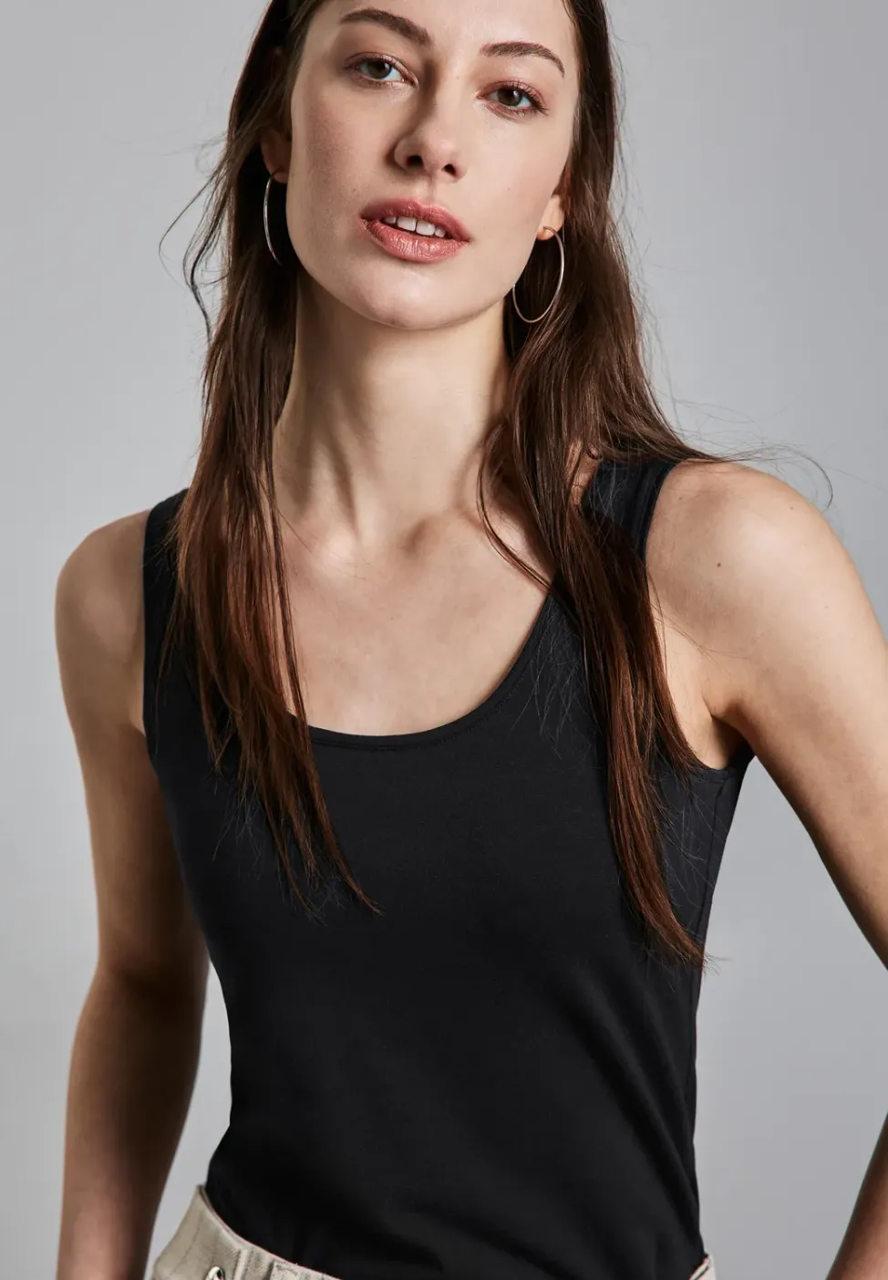Basic Top mit Rundhals in Unifarbe