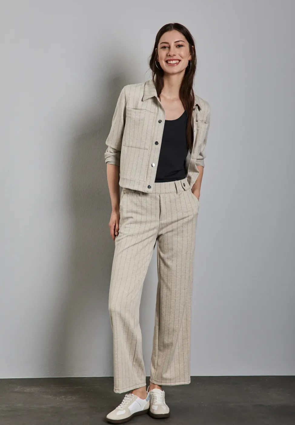 Basic Top mit Rundhals in Unifarbe