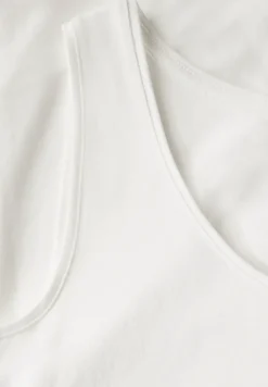 Basic Top mit Rundhals in Unifarbe
