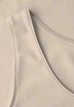 Basic Top mit Rundhals in Unifarbe