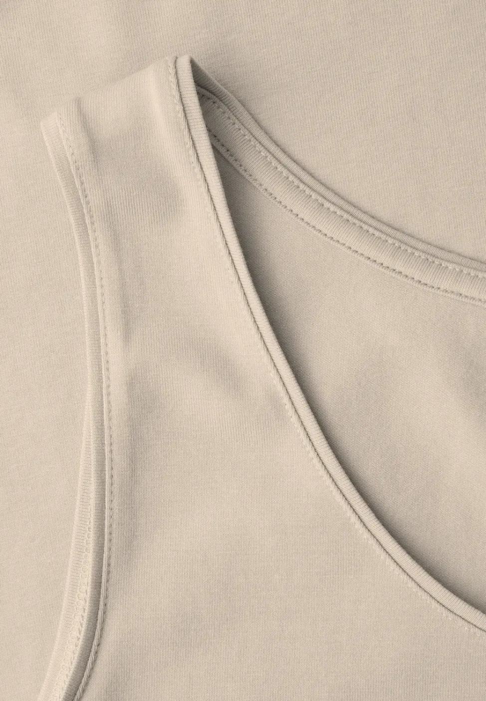 Basic Top mit Rundhals in Unifarbe