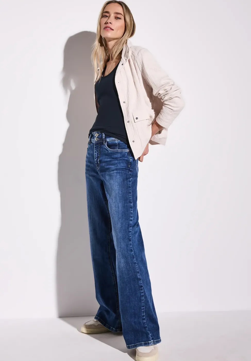Basic Top mit Rundhals in Unifarbe