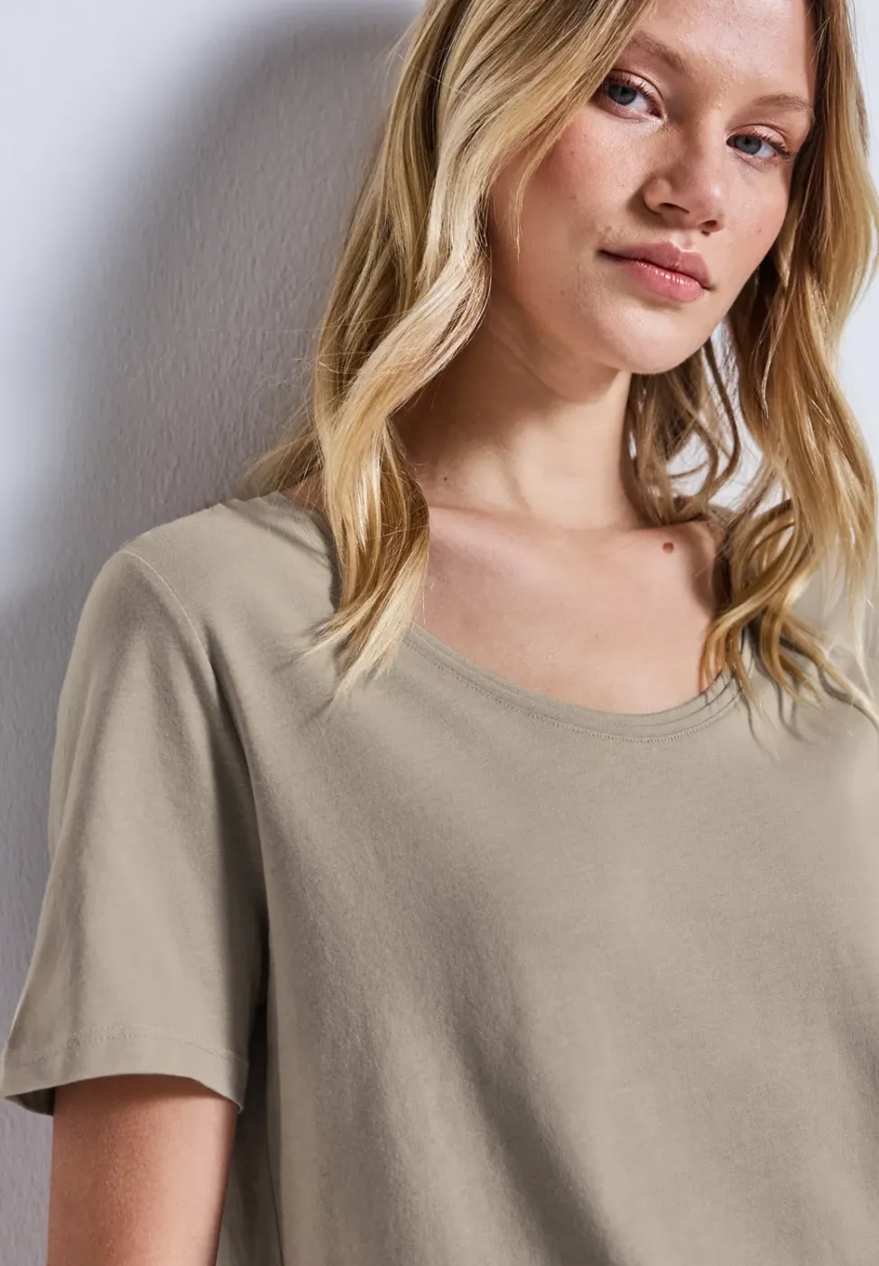 Basic T-Shirt