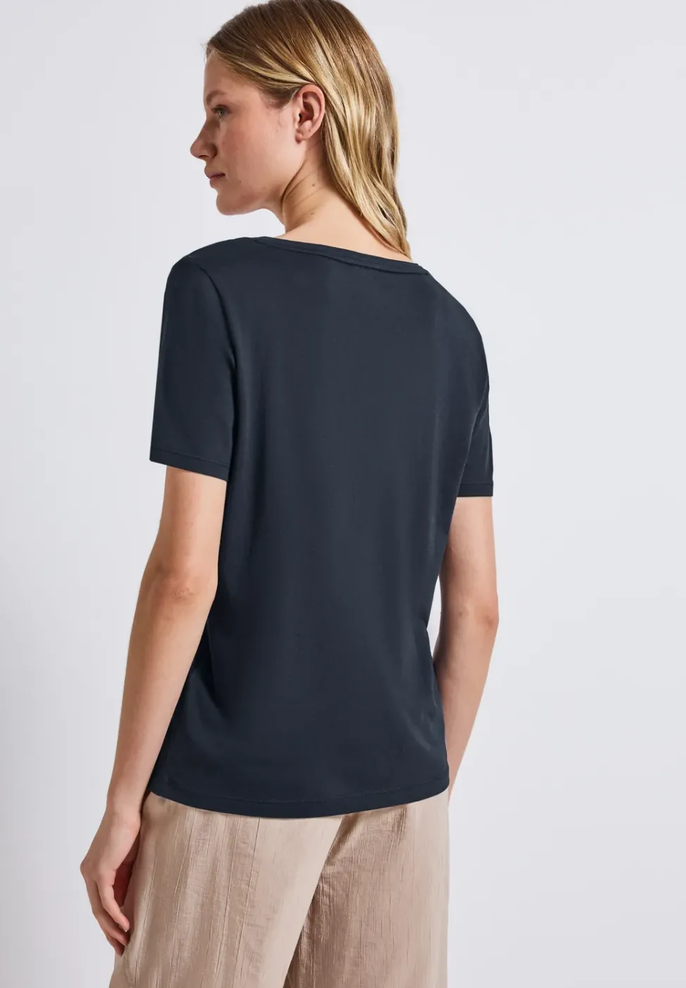 Basic T-Shirt
