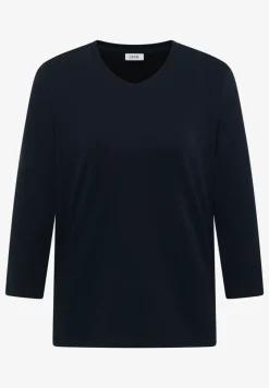 Basic T-Shirt