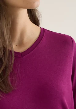 Basic T-Shirt