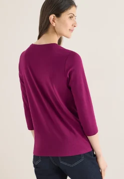 Basic T-Shirt
