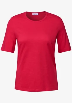 Basic T-Shirt