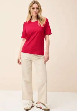 Basic T-Shirt