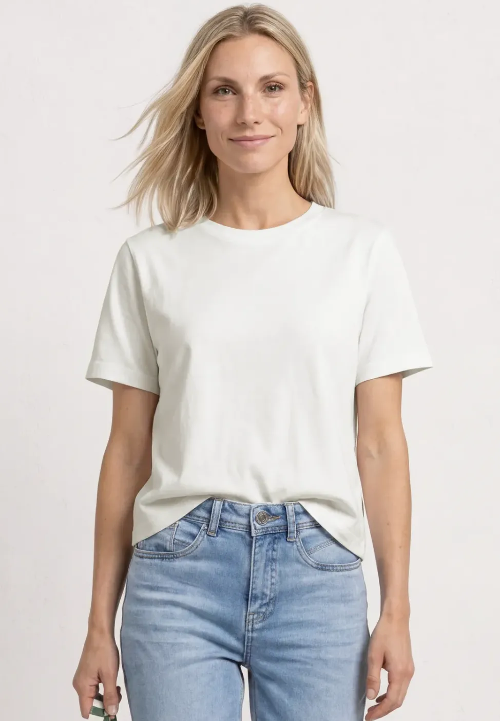 Basic T-Shirt im verkürzten Schnitt