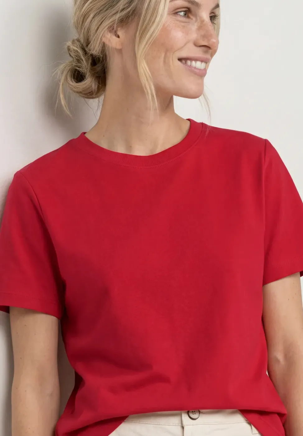 Basic T-Shirt im verkürzten Schnitt