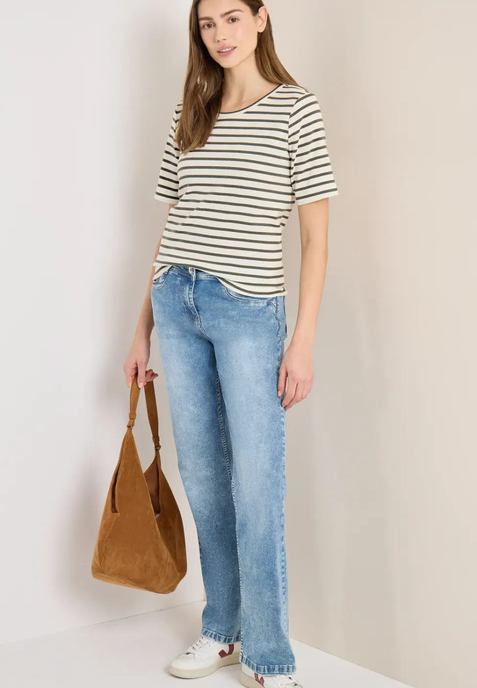 Basic T-Shirt in Rippstruktur