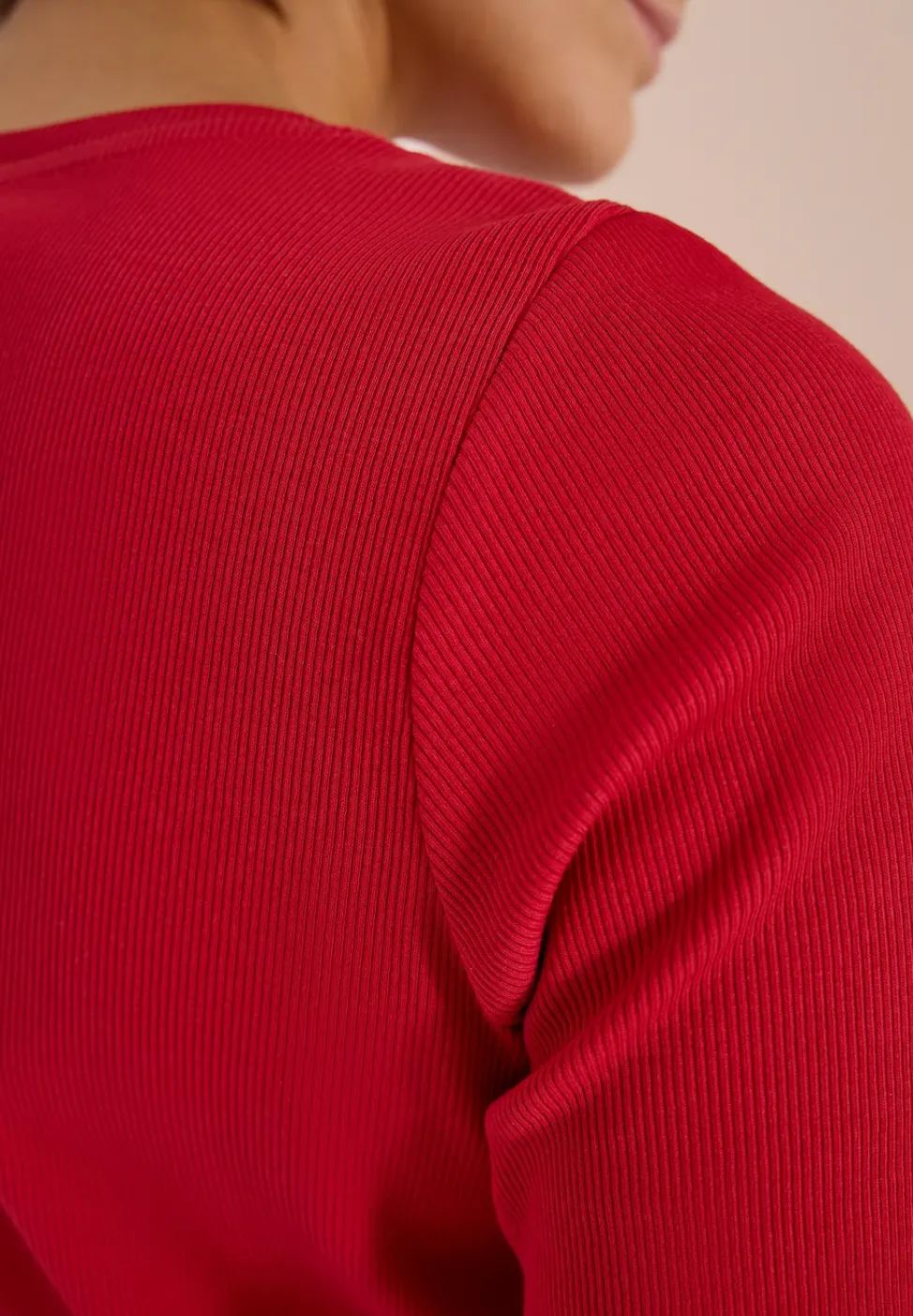 Basic T-Shirt in Rippstruktur