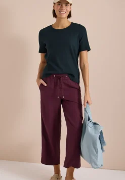 Basic T-Shirt in Rippstruktur
