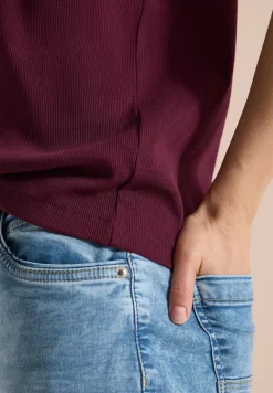 Basic T-Shirt in Rippstruktur
