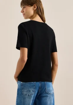Basic T-Shirt in Rippstruktur
