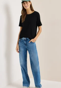 Basic T-Shirt in Rippstruktur