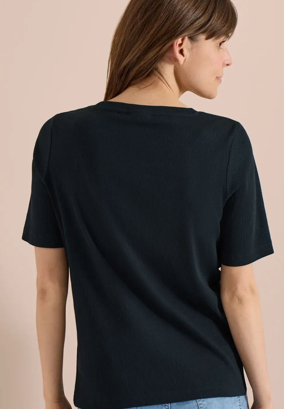 Basic T-Shirt in Rippstruktur