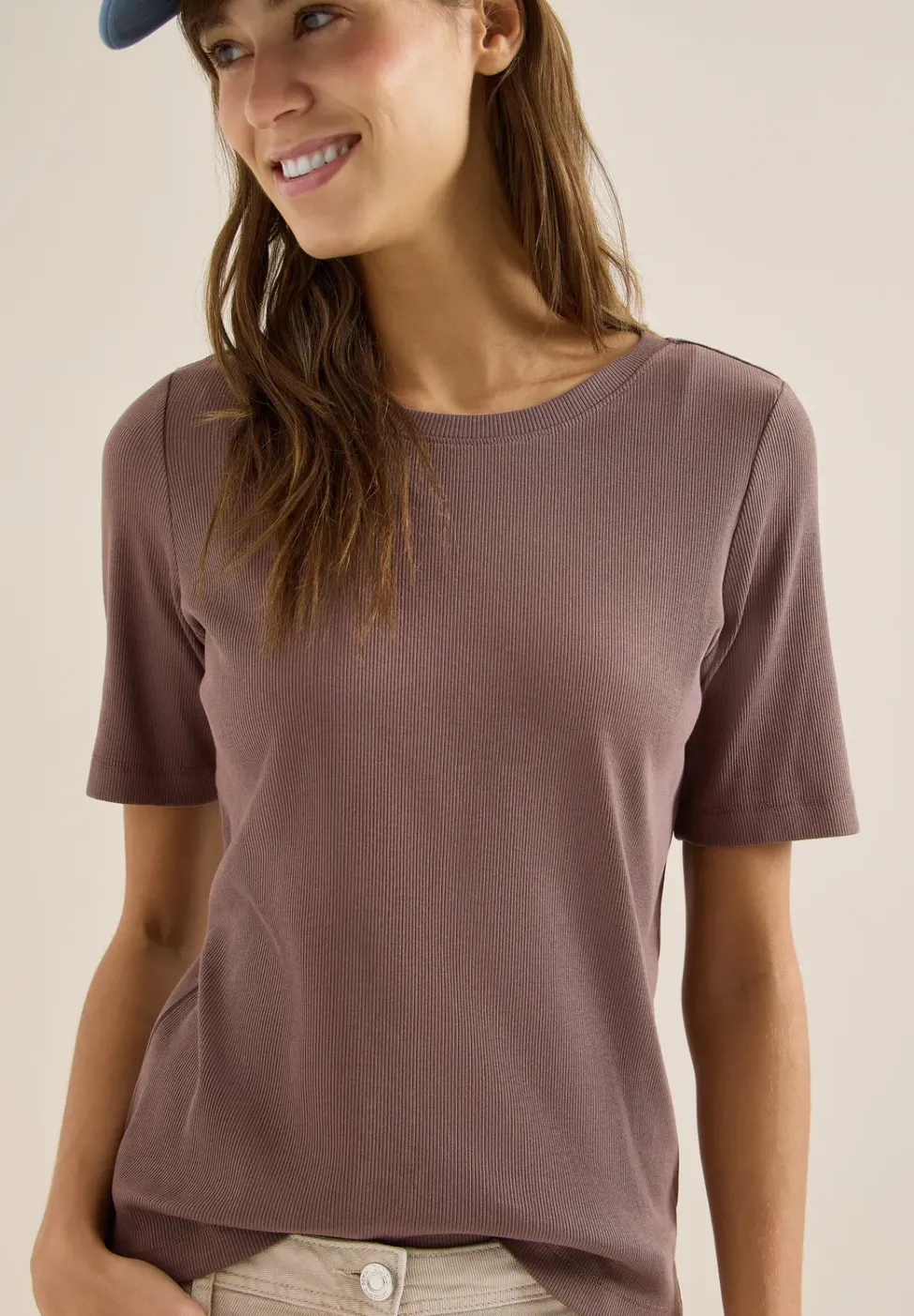 Basic T-Shirt in Rippstruktur