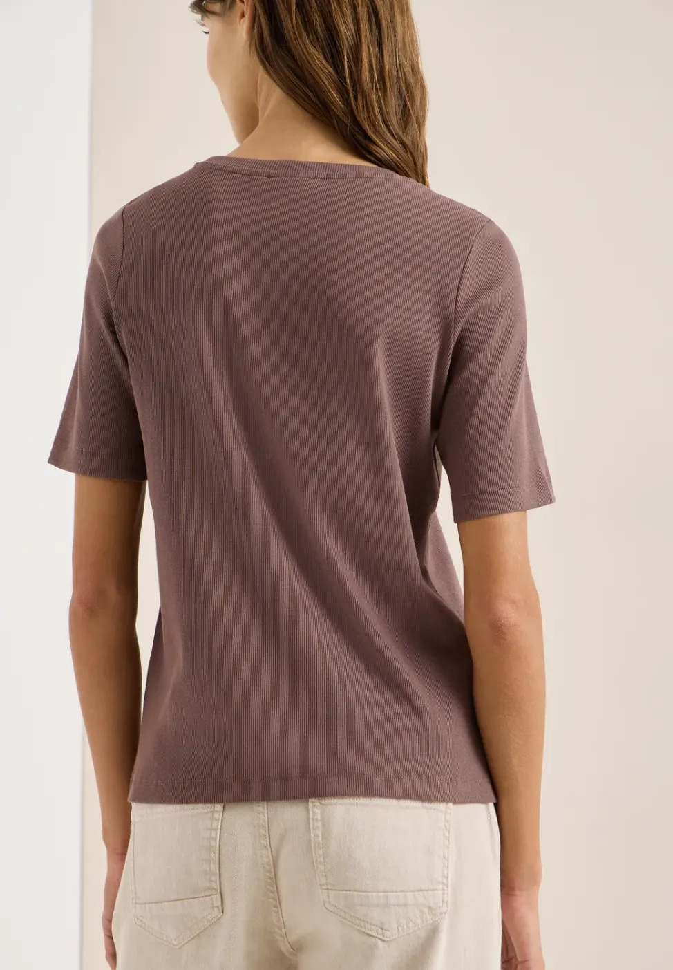 Basic T-Shirt in Rippstruktur