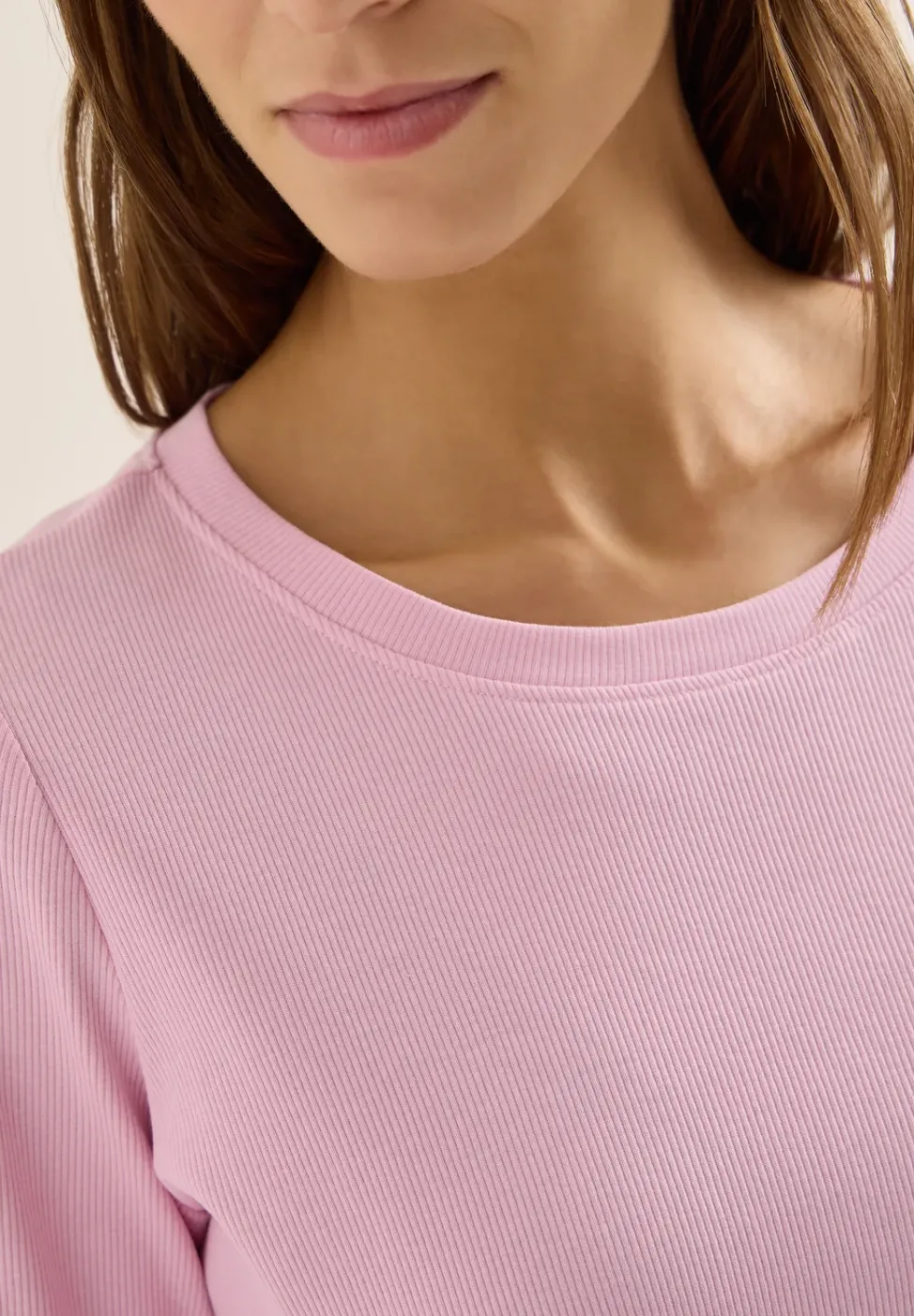 Basic T-Shirt in Rippstruktur