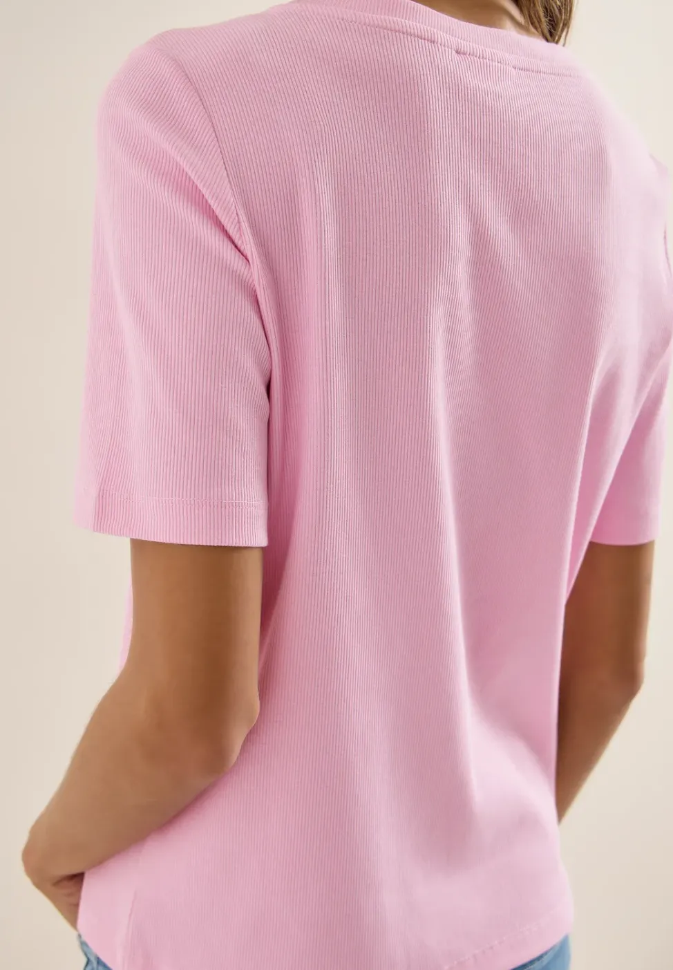 Basic T-Shirt in Rippstruktur