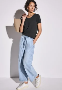 Basic T-Shirt in Unifarbe