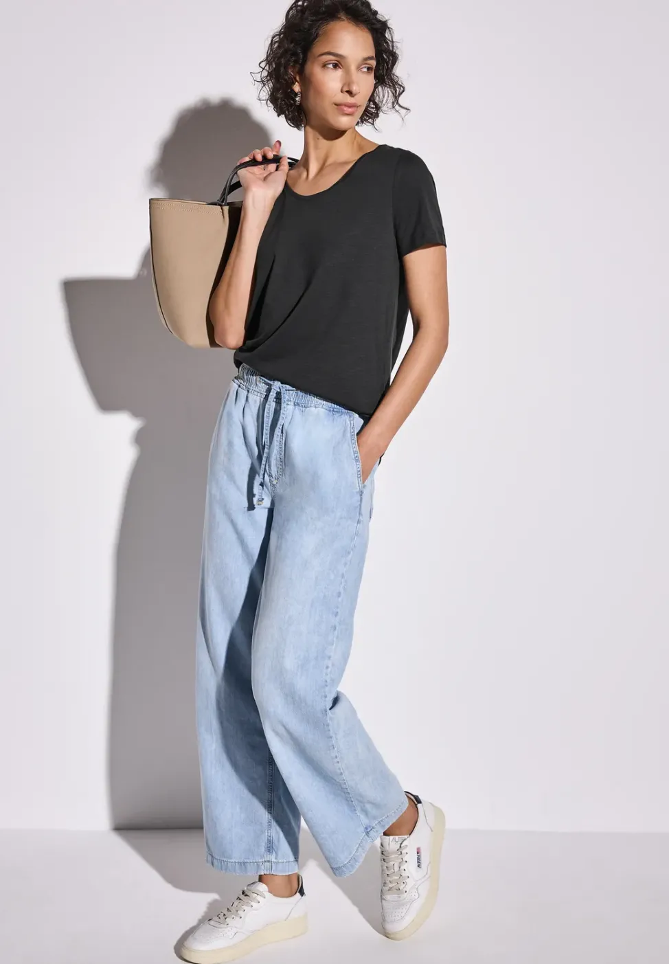 Basic T-Shirt in Unifarbe