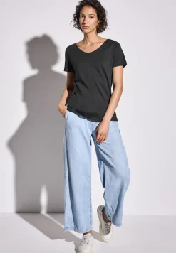 Basic T-Shirt in Unifarbe