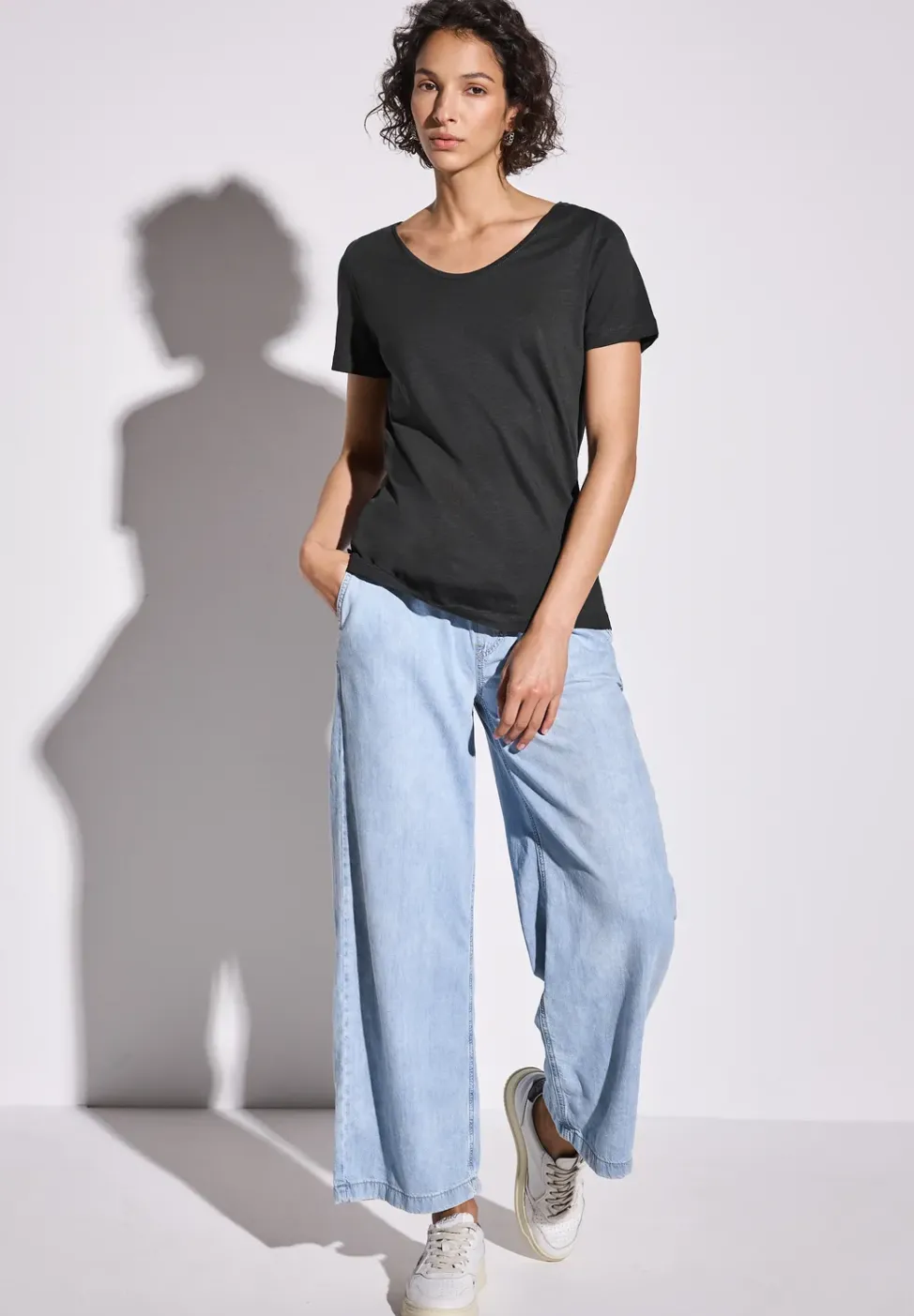 Basic T-Shirt in Unifarbe