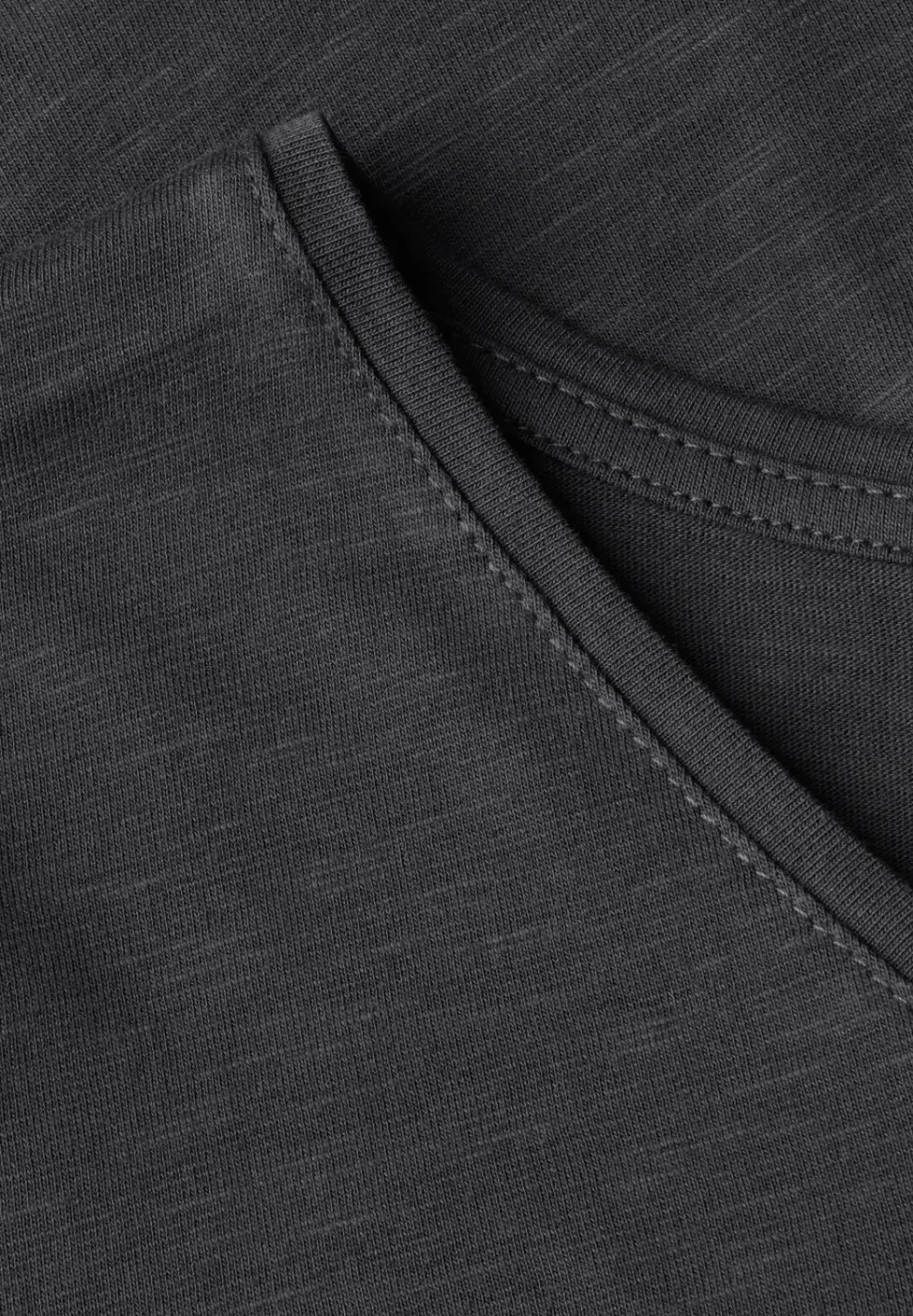 Basic T-Shirt in Unifarbe