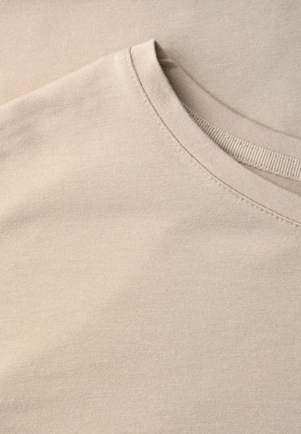 Basic T-Shirt mit Dropped Shoulders