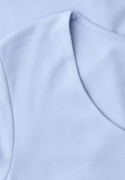 Basic T-Shirt mit Herzausschnitt
