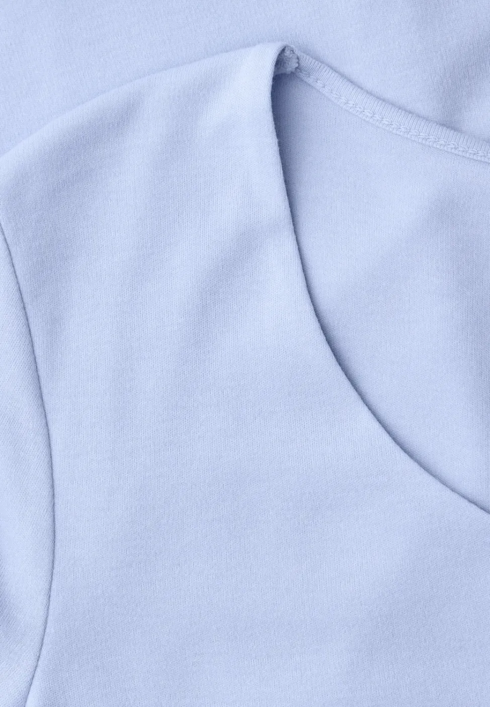 Basic T-Shirt mit Herzausschnitt