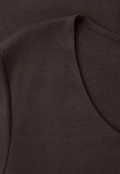Basic T-Shirt mit Herzausschnitt