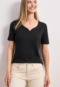 Basic T-Shirt mit Herzausschnitt