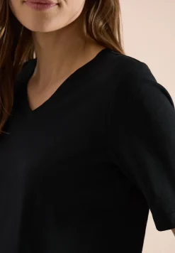 Basic T-Shirt mit Kurzarm und V-Neck