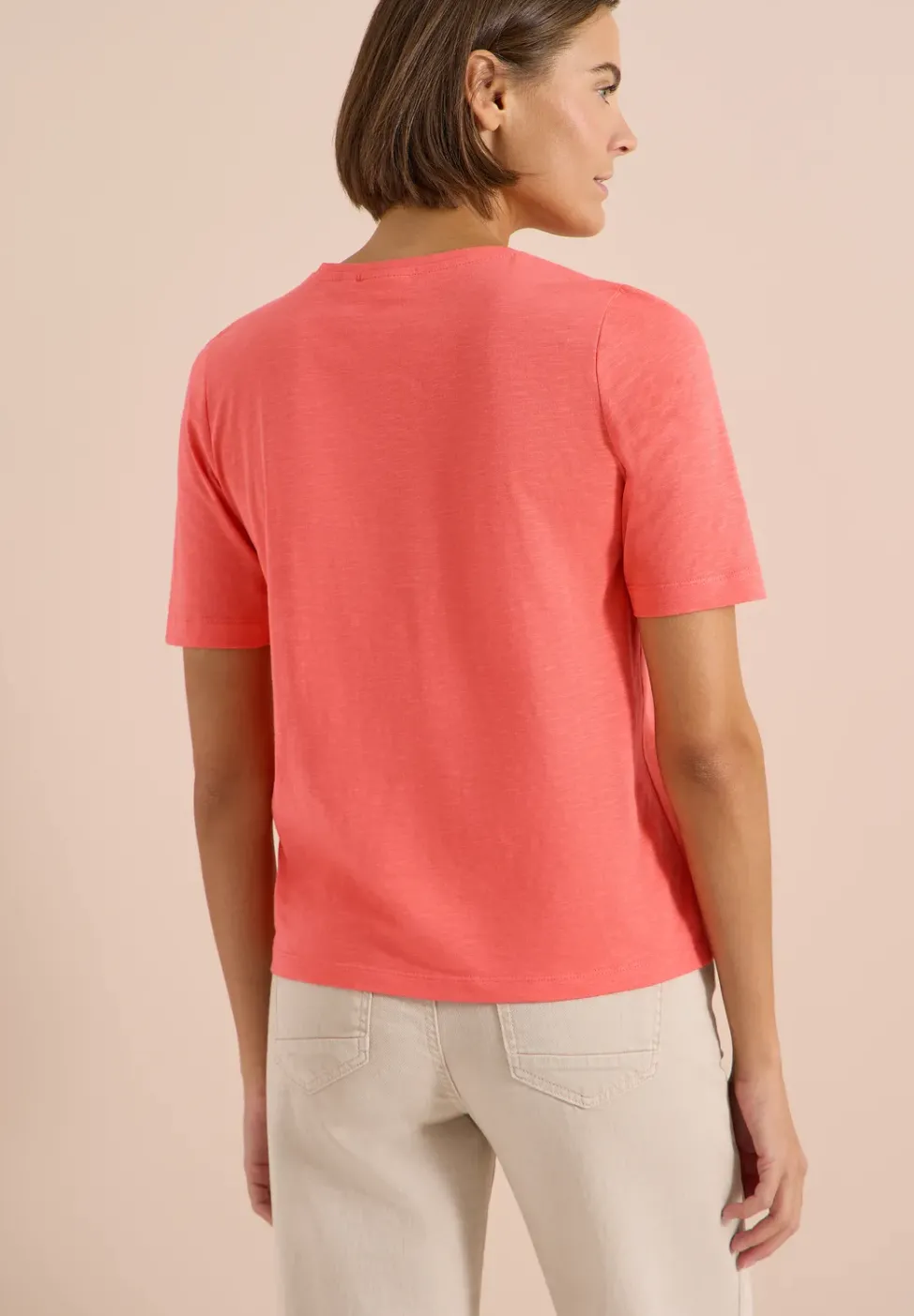 Basic T-Shirt mit Kurzarm und V-Neck
