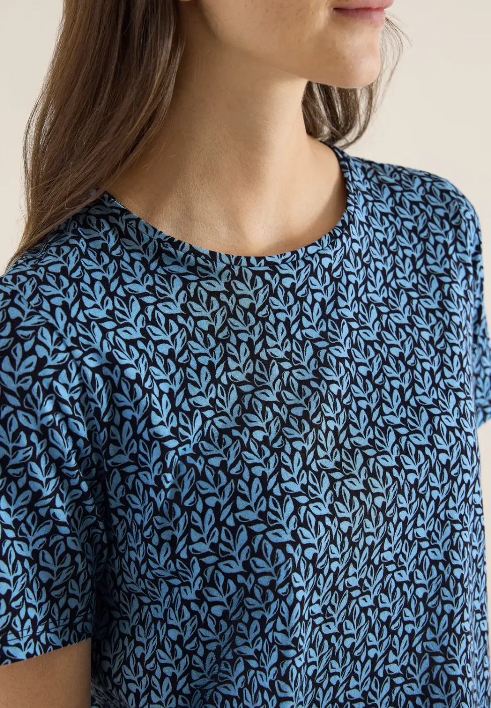 Basic T-Shirt mit Minimal Print