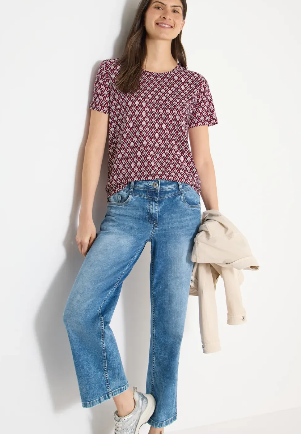 Basic T-Shirt mit Minimal Print