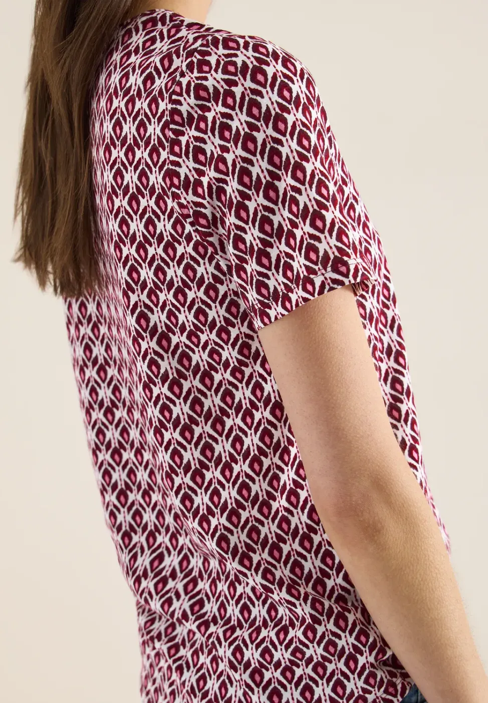 Basic T-Shirt mit Minimal Print