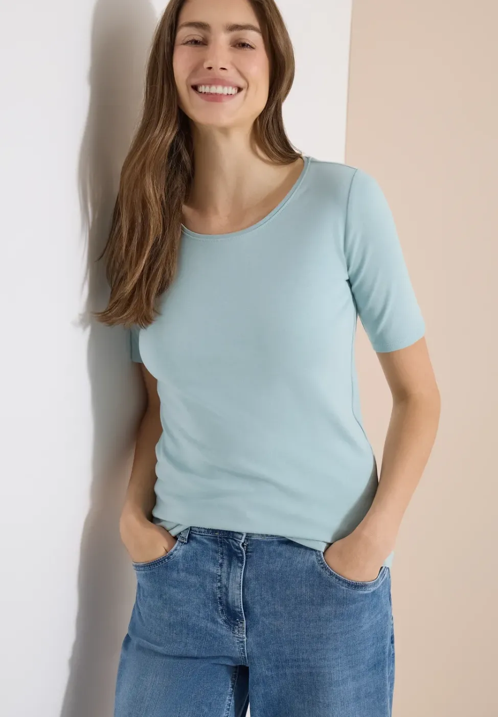Basic T-Shirt mit Rundhals in Unifarbe