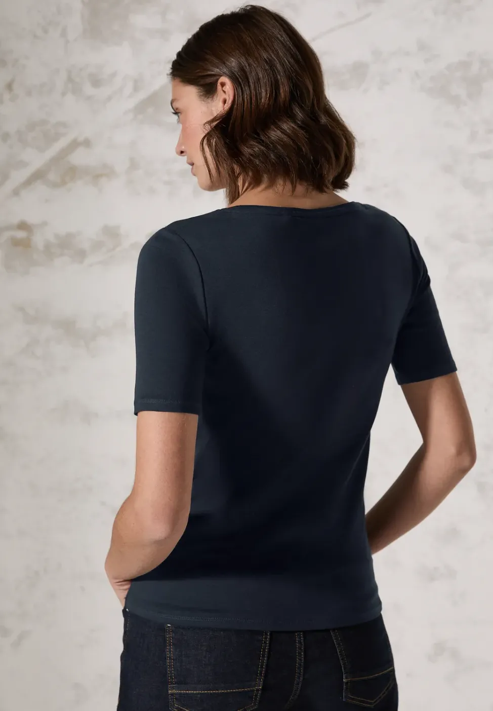 Basic T-Shirt mit Rundhals in Unifarbe
