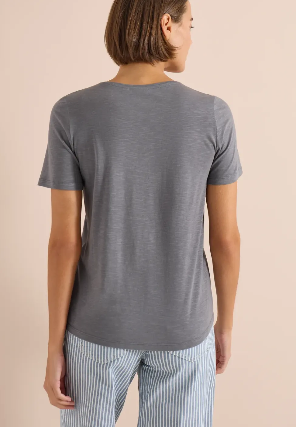 Basic T-Shirt mit Rundhals in Unifarbe