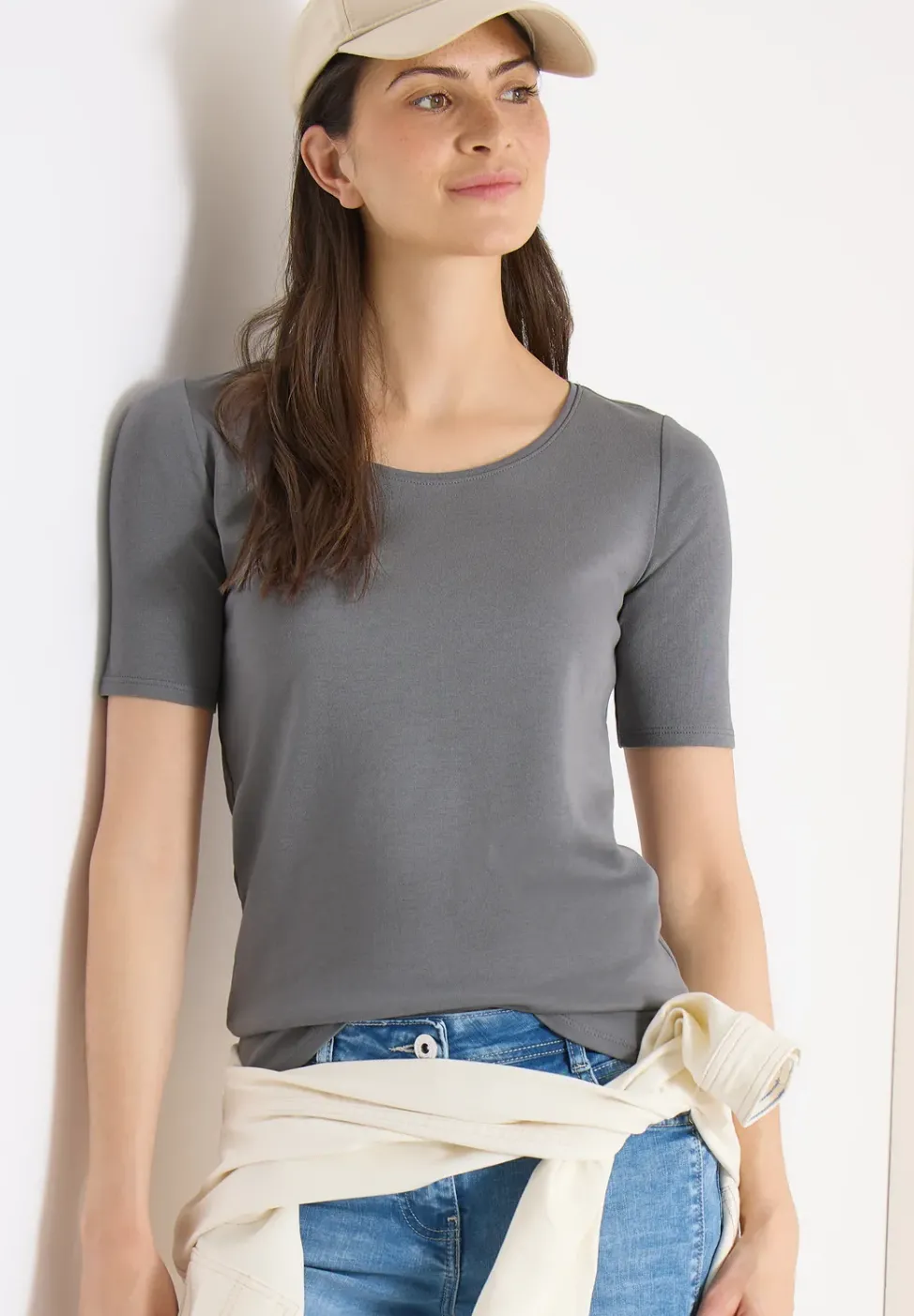 Basic T-Shirt mit Rundhals in Unifarbe
