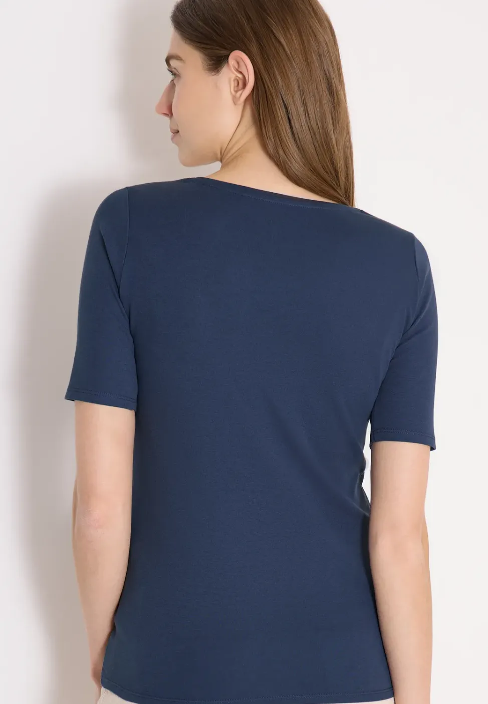 Basic T-Shirt mit Rundhals in Unifarbe