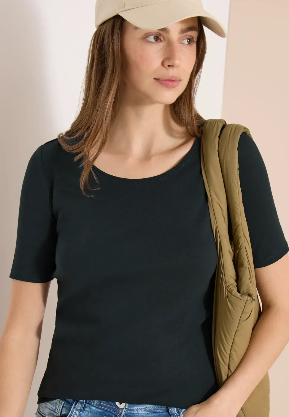 Basic T-Shirt mit Rundhals in Unifarbe