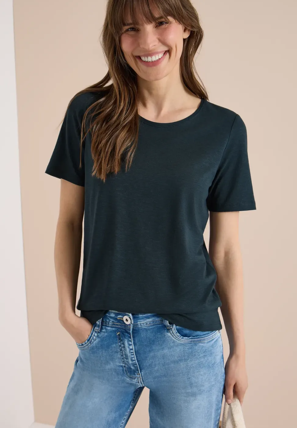 Basic T-Shirt mit Rundhals in Unifarbe